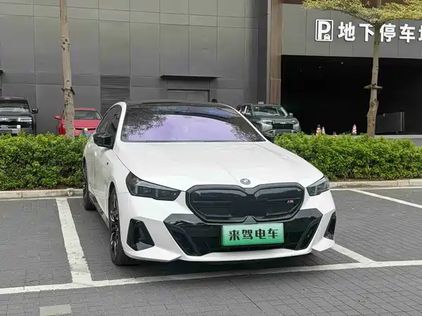 BMW i5 M60 2024