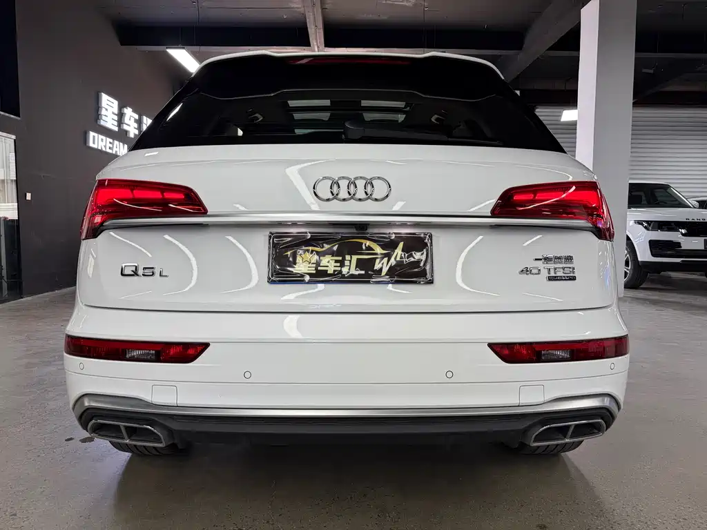 Audi Q5L 2024 — фото 12