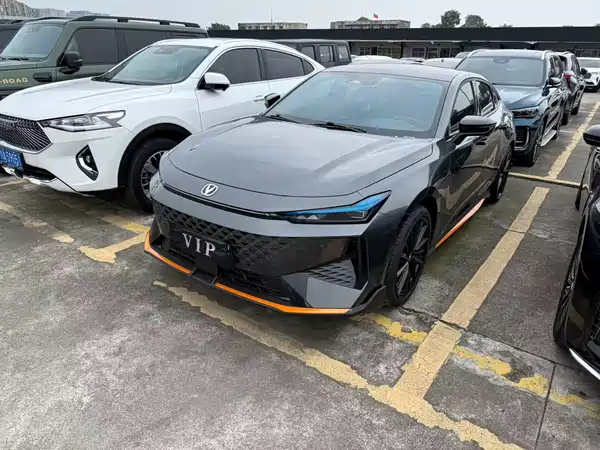 Changan UNI-V 2024