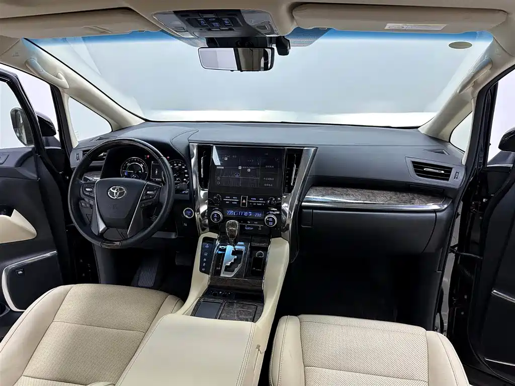 Toyota Alphard 2024 — фото 13