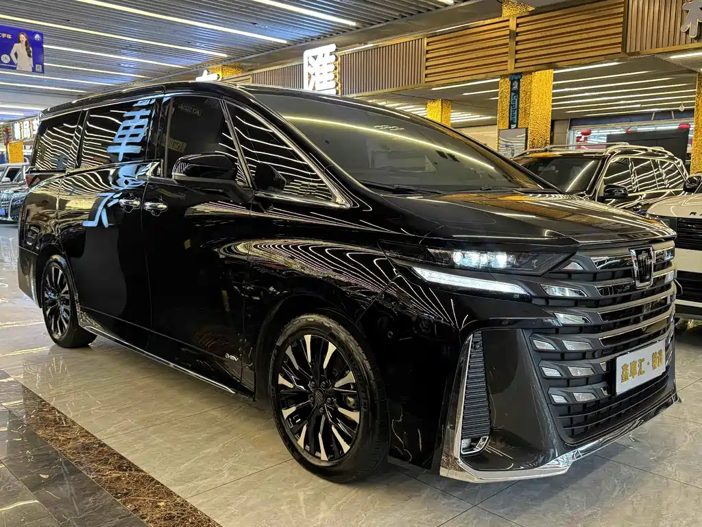 Toyota Vellfire 2024 — фото 3
