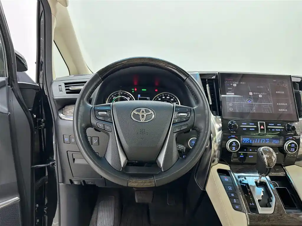 Toyota Alphard 2024 — фото 14