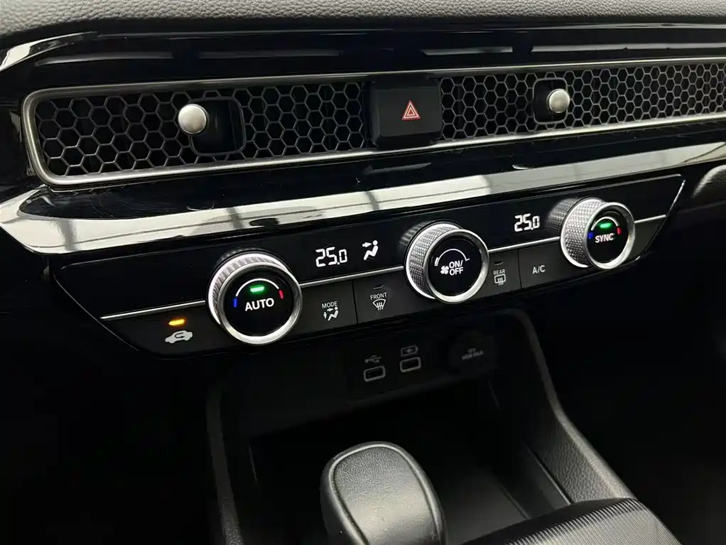 Honda Civic 2022 — фото 19