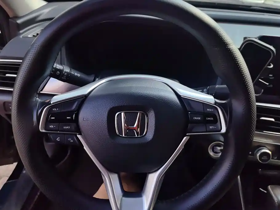 Honda Accord 2019 — фото 15