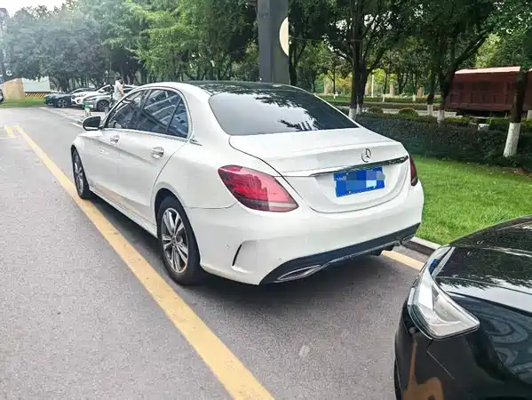 Mercedes-Benz C-Class 2021