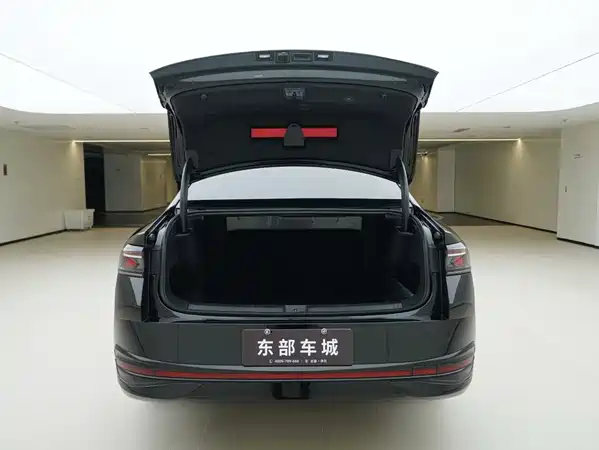 Volkswagen Magotan 2025