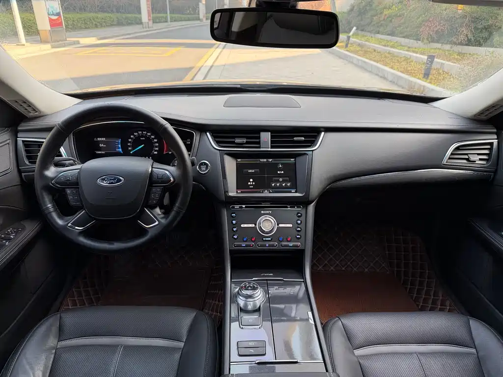 Ford Taurus 2016 — фото 15