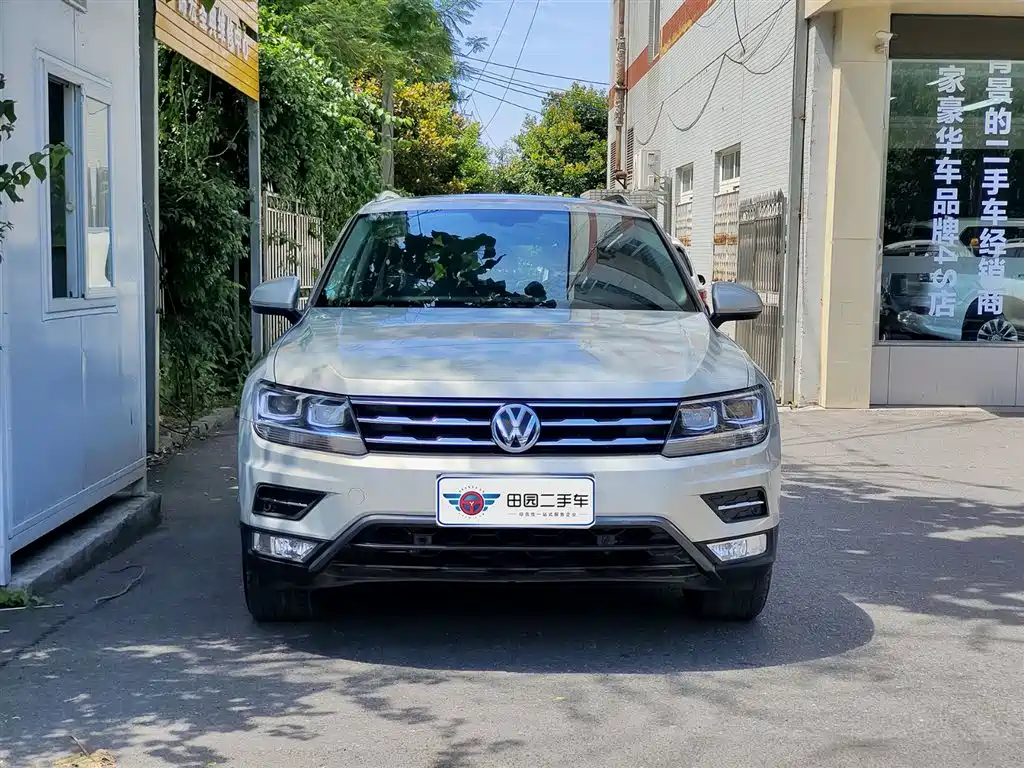Volkswagen Tiguan L 2020 — фото 2