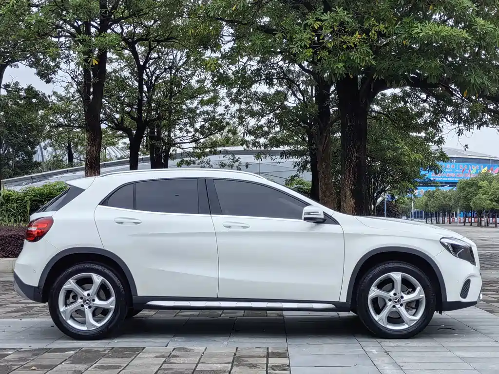 Mercedes-Benz GLA 2018 — фото 4