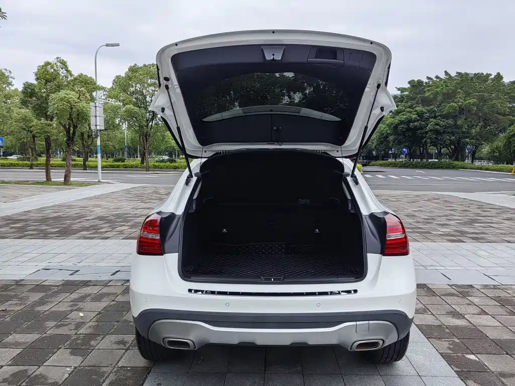 Mercedes-Benz GLA 2018 — фото 10