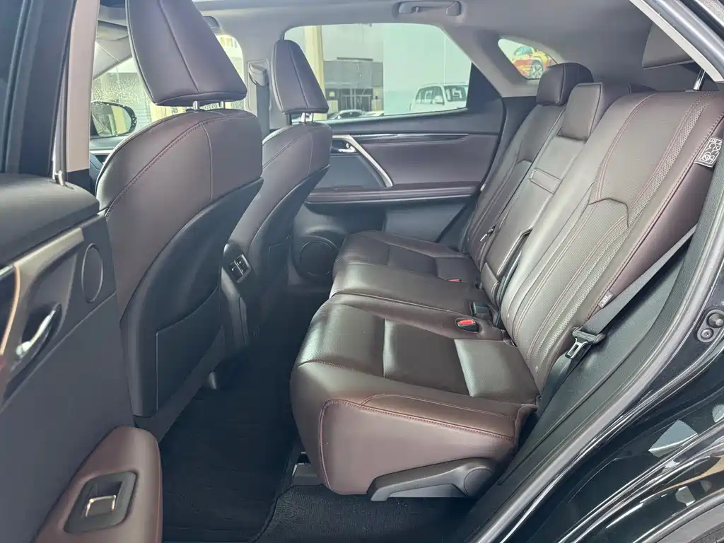 Lexus RX 2021