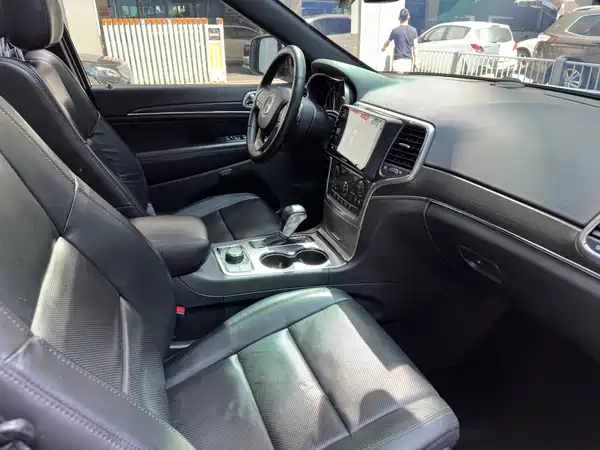 Jeep Grand Cherokee 2019