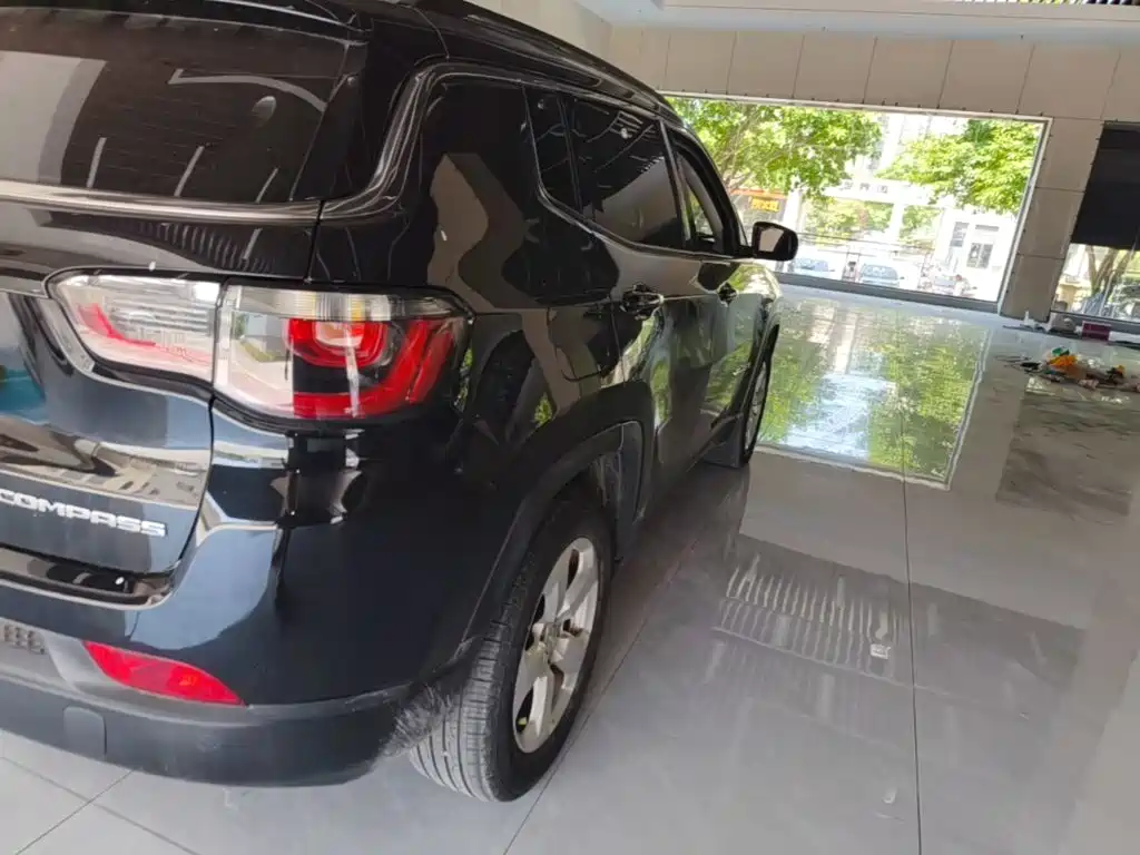 Jeep Compass 2021 — фото 8