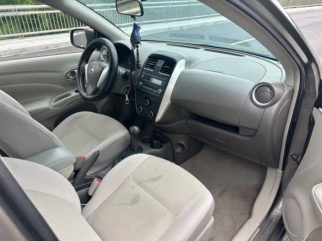Nissan Sunny 2015 — фото 9