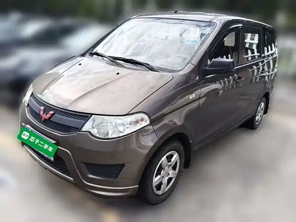 Wuling Hongguang 2015