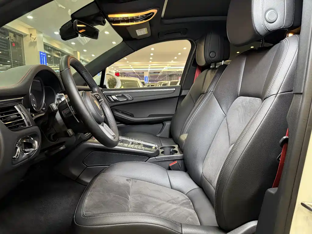 Porsche Macan 2019 — фото 14