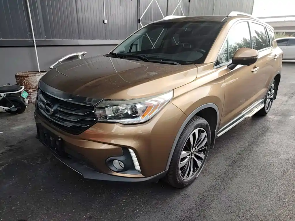 GAC Trumpchi GS4 2017 — фото 1