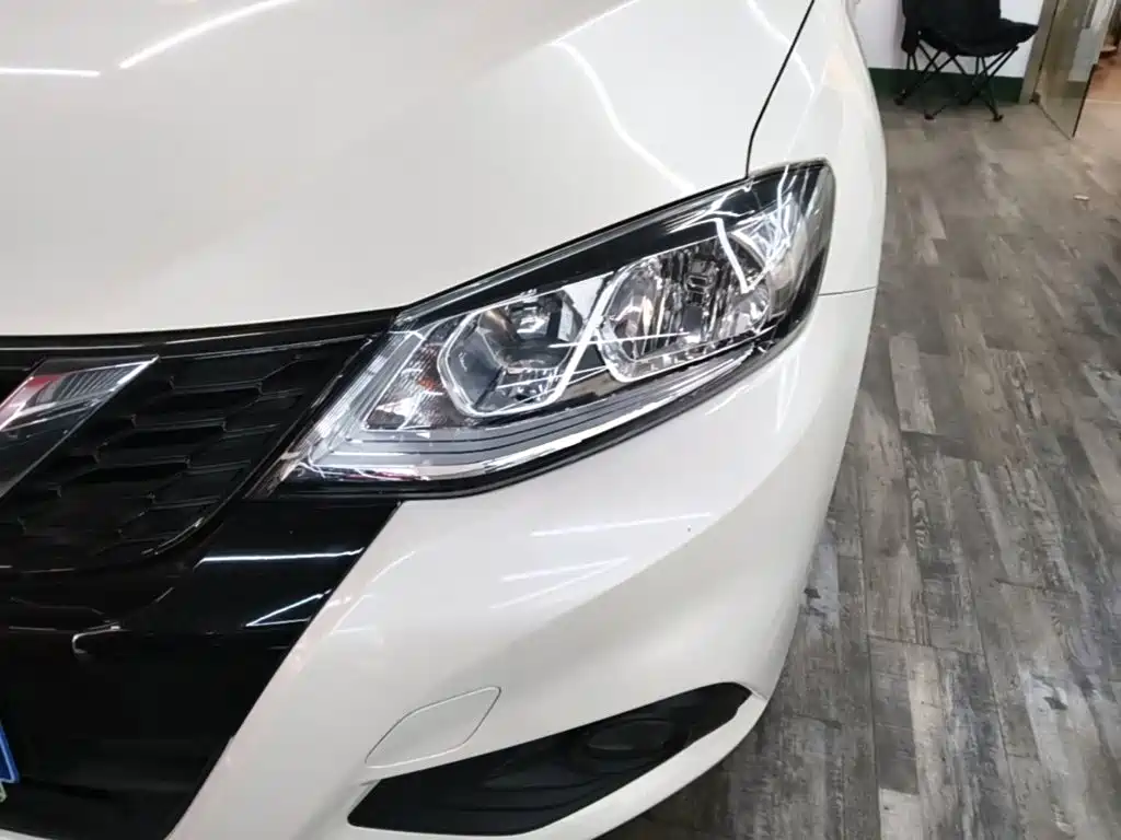Nissan Tiida 2019 — фото 24