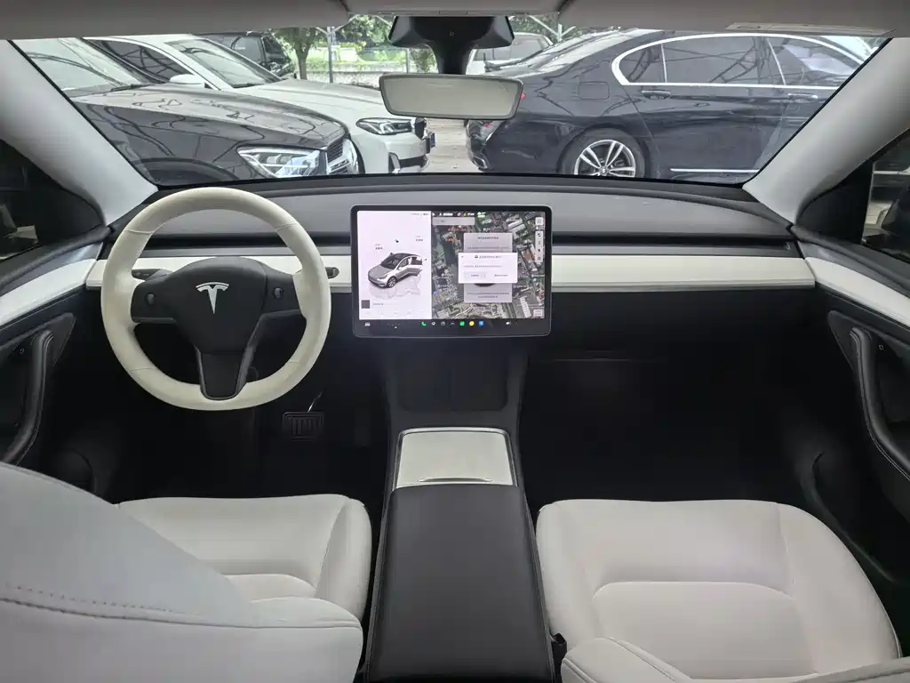Tesla Model Y 2022 — фото 14