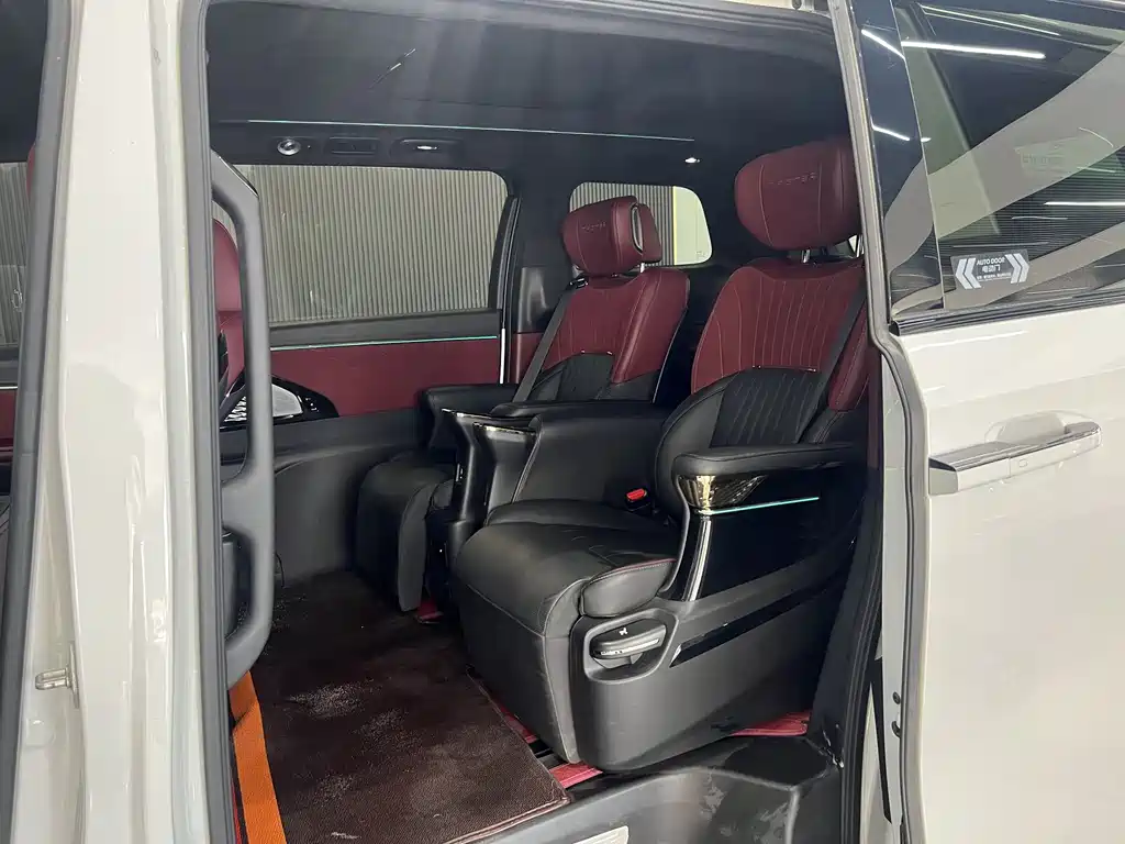 GAC Motor Trumpchi M8 2023 — фото 5