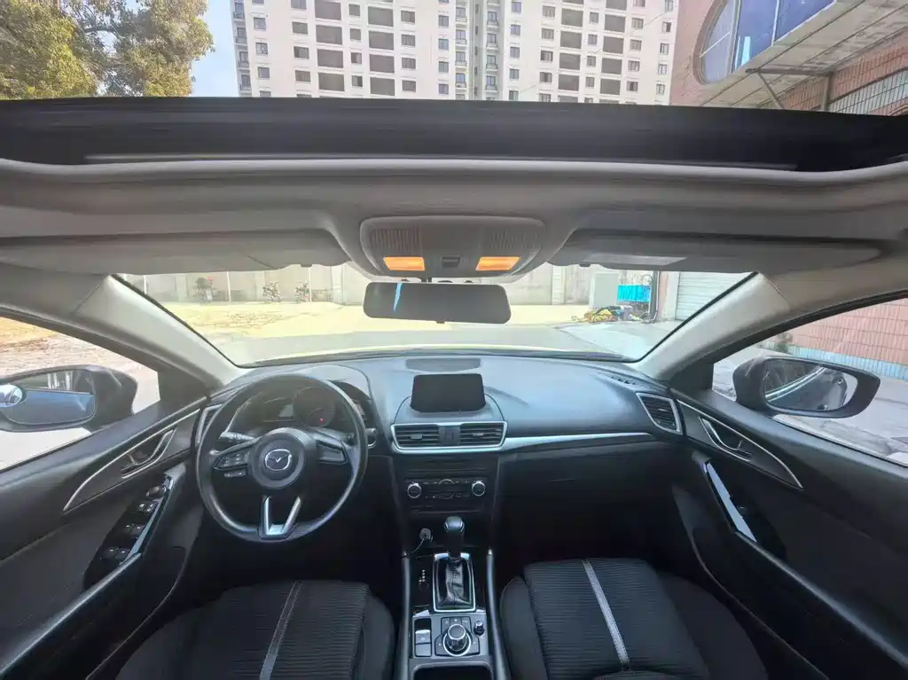 Mazda 3 Axela 2018