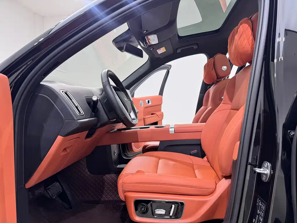 Li Auto Li L8 2025