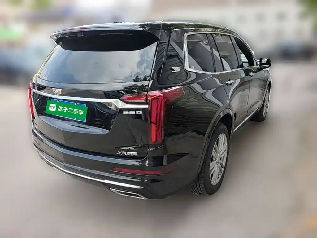Cadillac XT6 2022 — фото 10