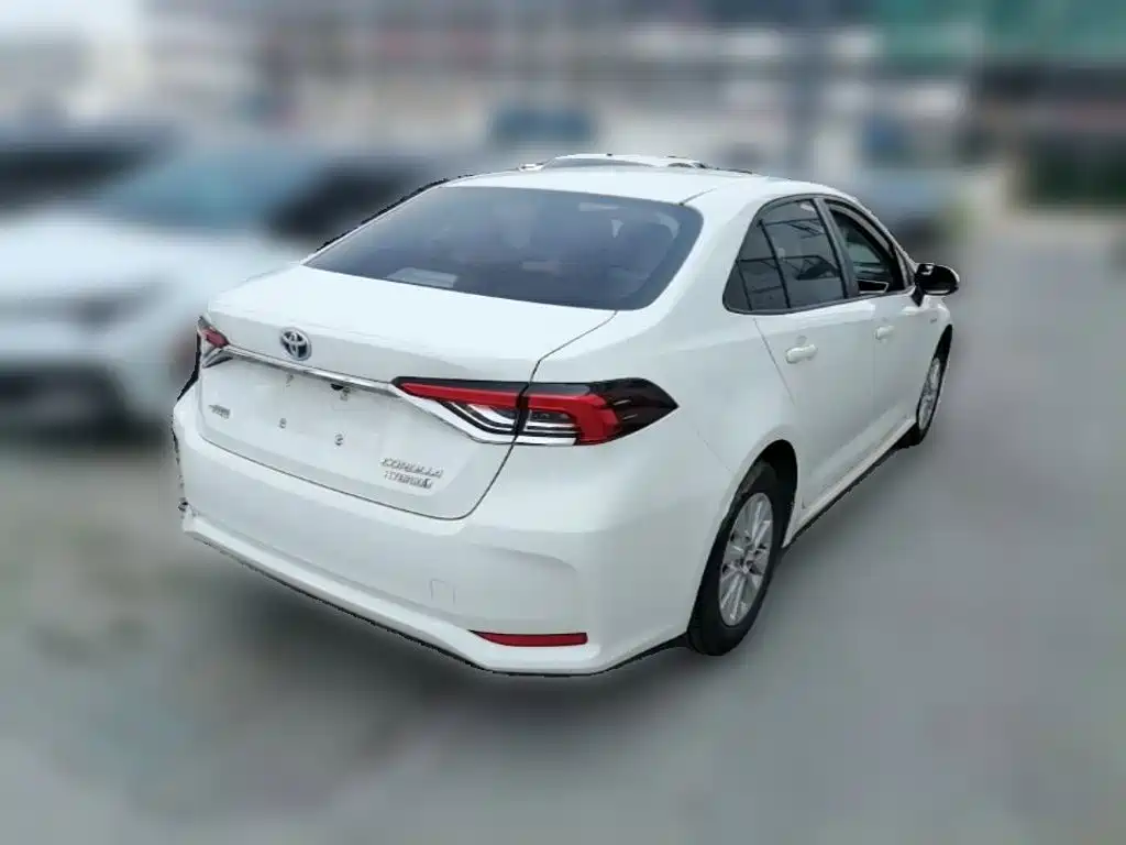 Toyota Corolla 2021 — фото 12