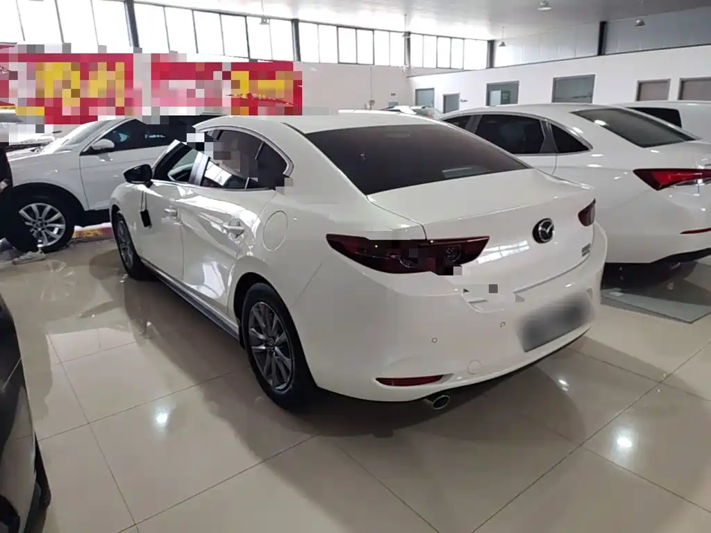 Mazda 3 Axela 2022