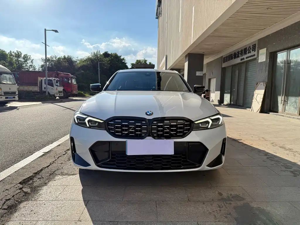 BMW 3 Series 2023