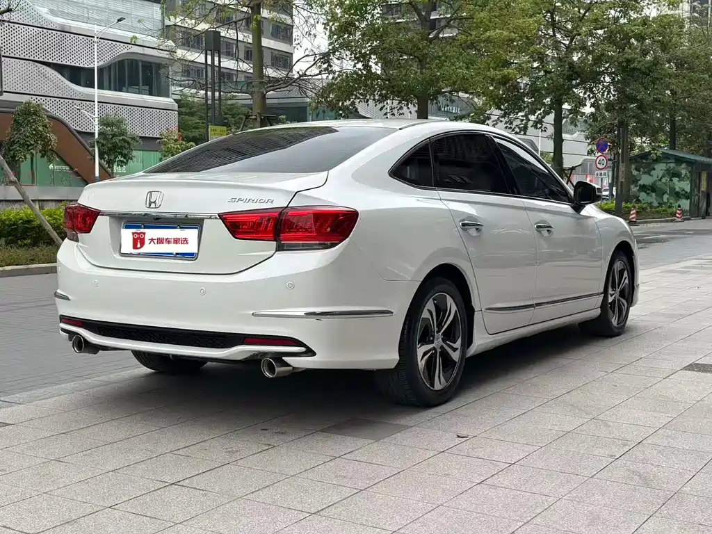 Honda Spirior 2015 — фото 4