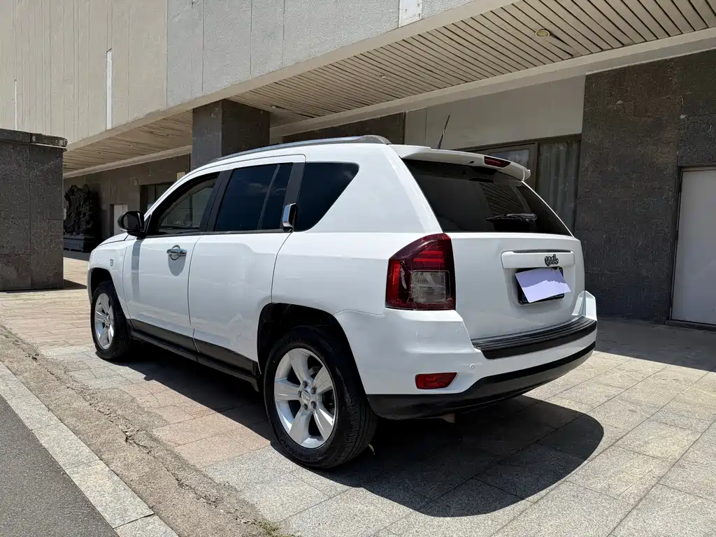 Jeep Compass 2013 — фото 6