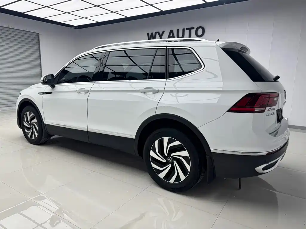 Volkswagen Tiguan L 2022