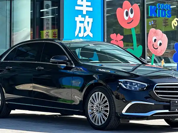 Mercedes-Benz E-Class 2023