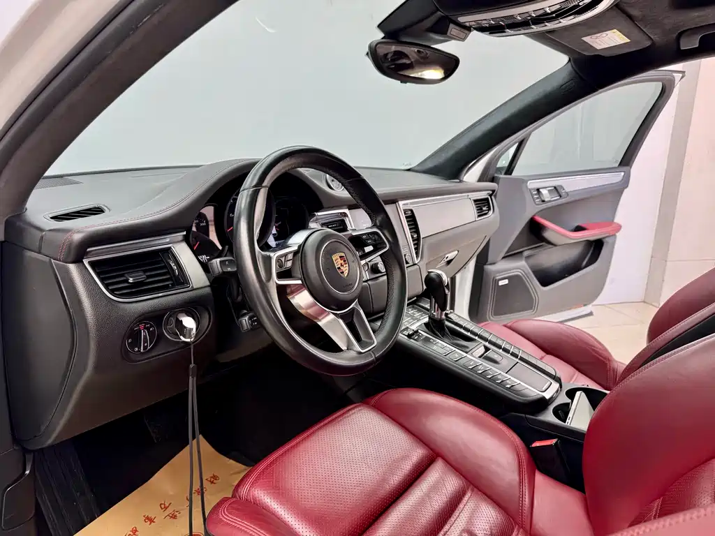 Porsche Macan 2016 — фото 8