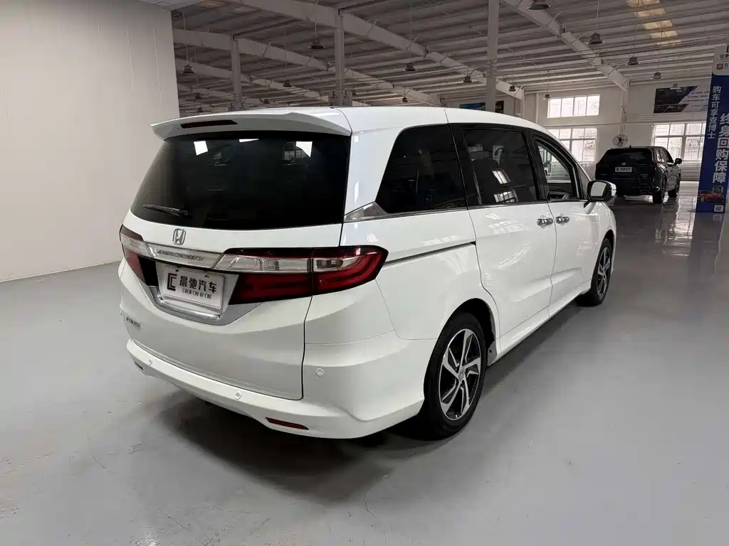 Honda Odyssey 2016 — фото 4