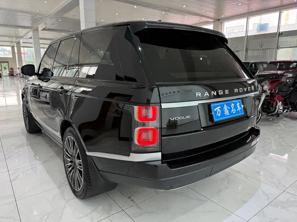 Land Rover Range Rover 2020 — фото 17