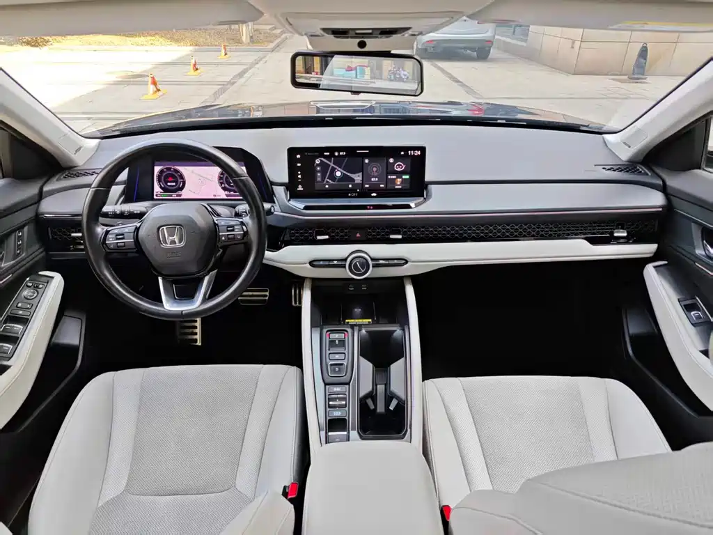 Honda Accord New Energy 2023 — фото 16