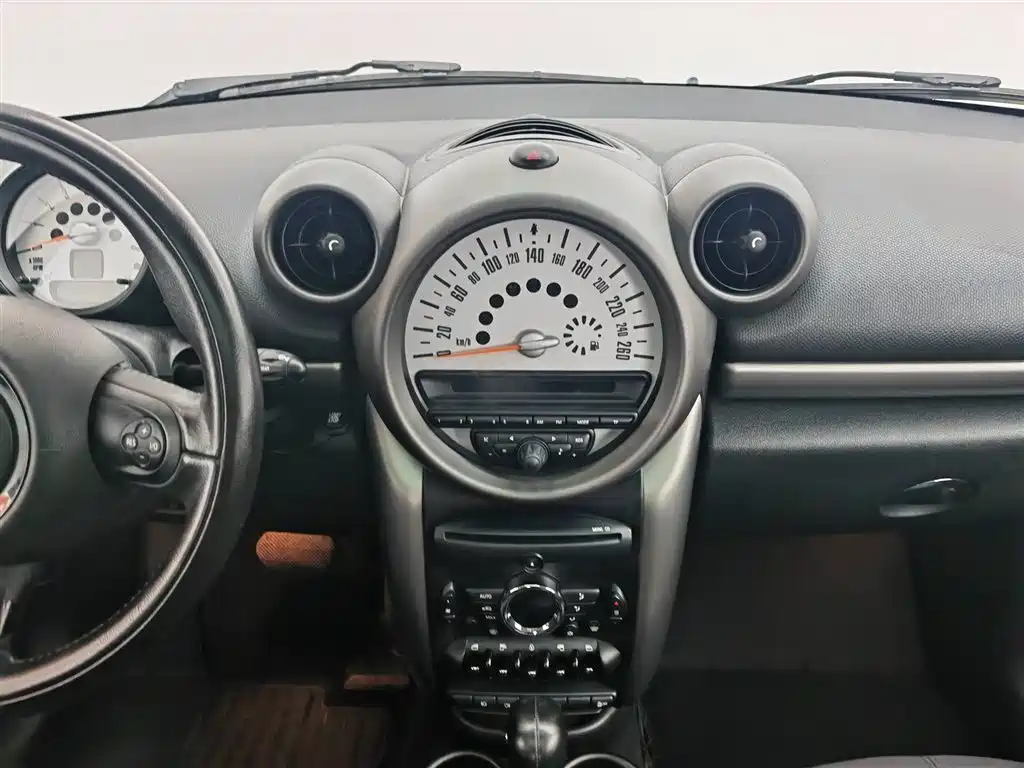 MINI Countryman 2012 — фото 12