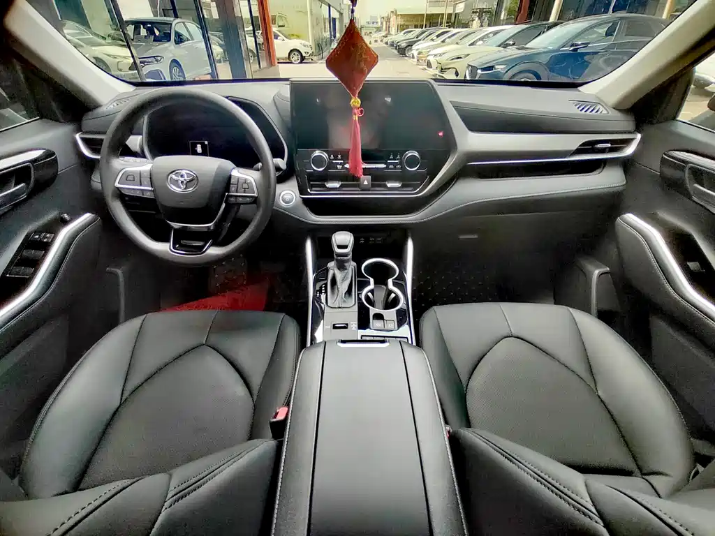 Toyota Highlander 2025