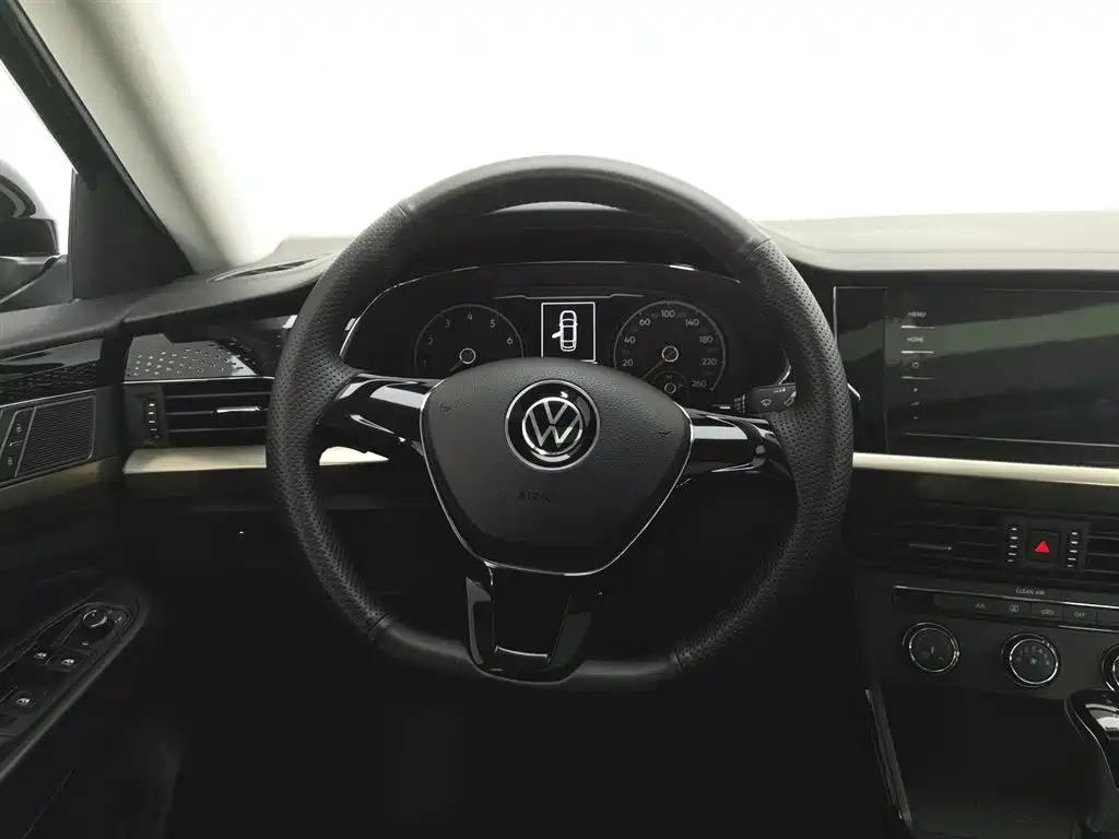 Volkswagen Passat 2023 — фото 11