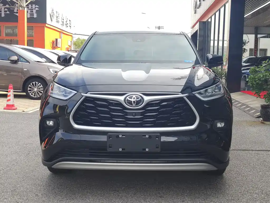 Toyota Highlander 2025