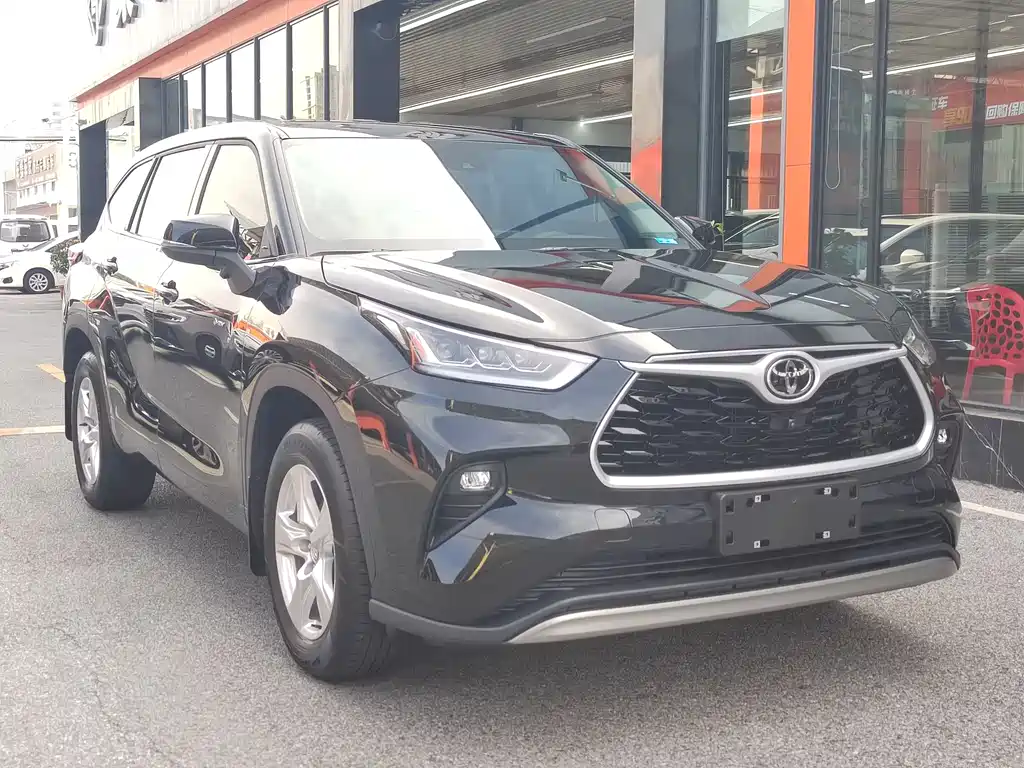 Toyota Highlander 2025