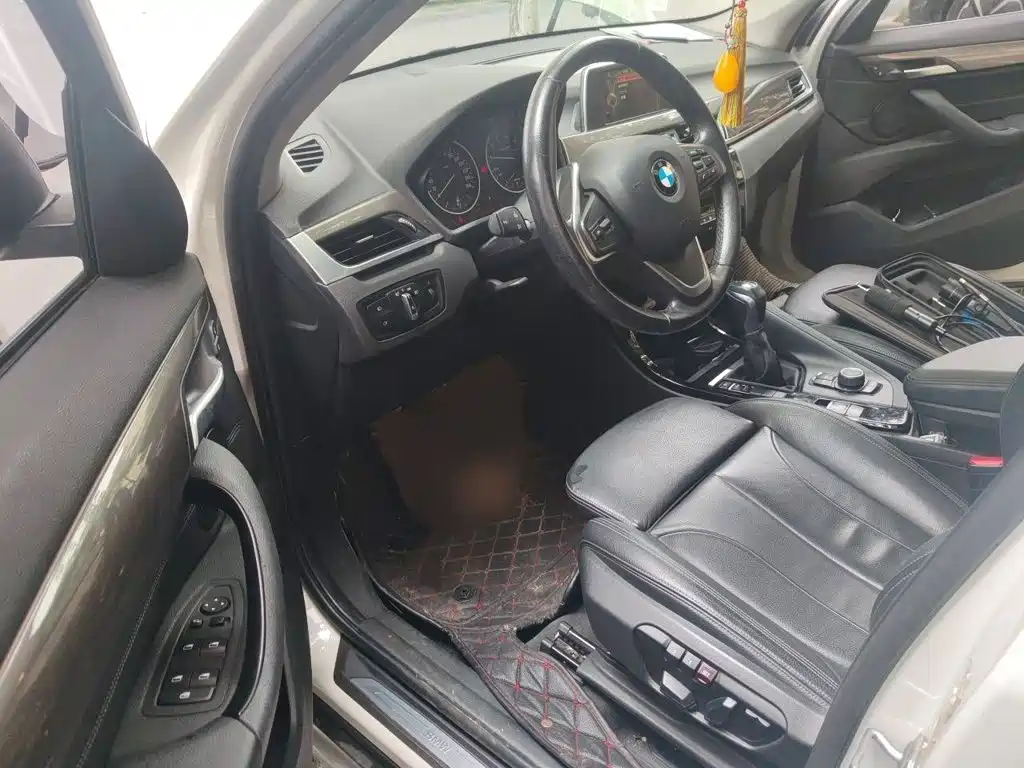 BMW X1 2017 — фото 14