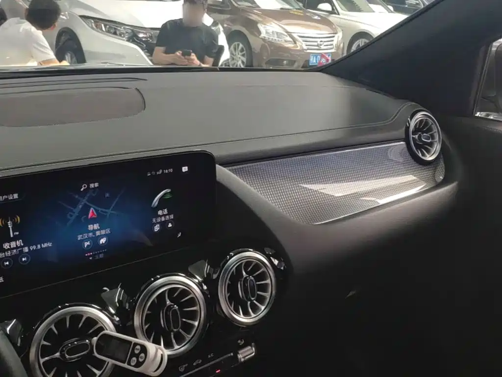 Mercedes-Benz GLA 2023 — фото 10