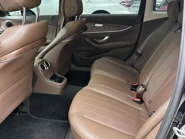 Mercedes-Benz E-Class 2023