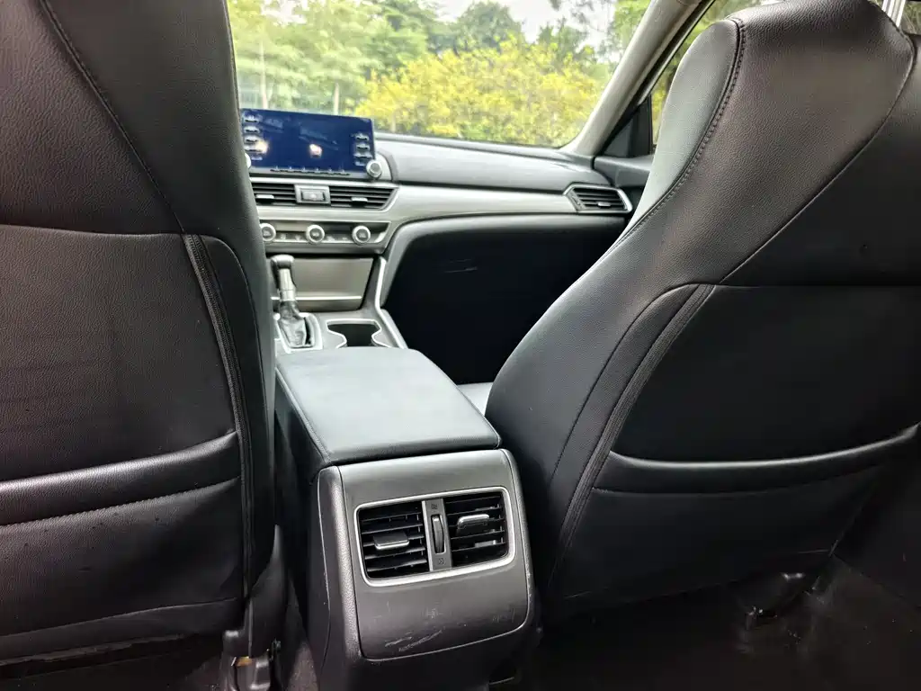 Honda Accord 2021 — фото 17