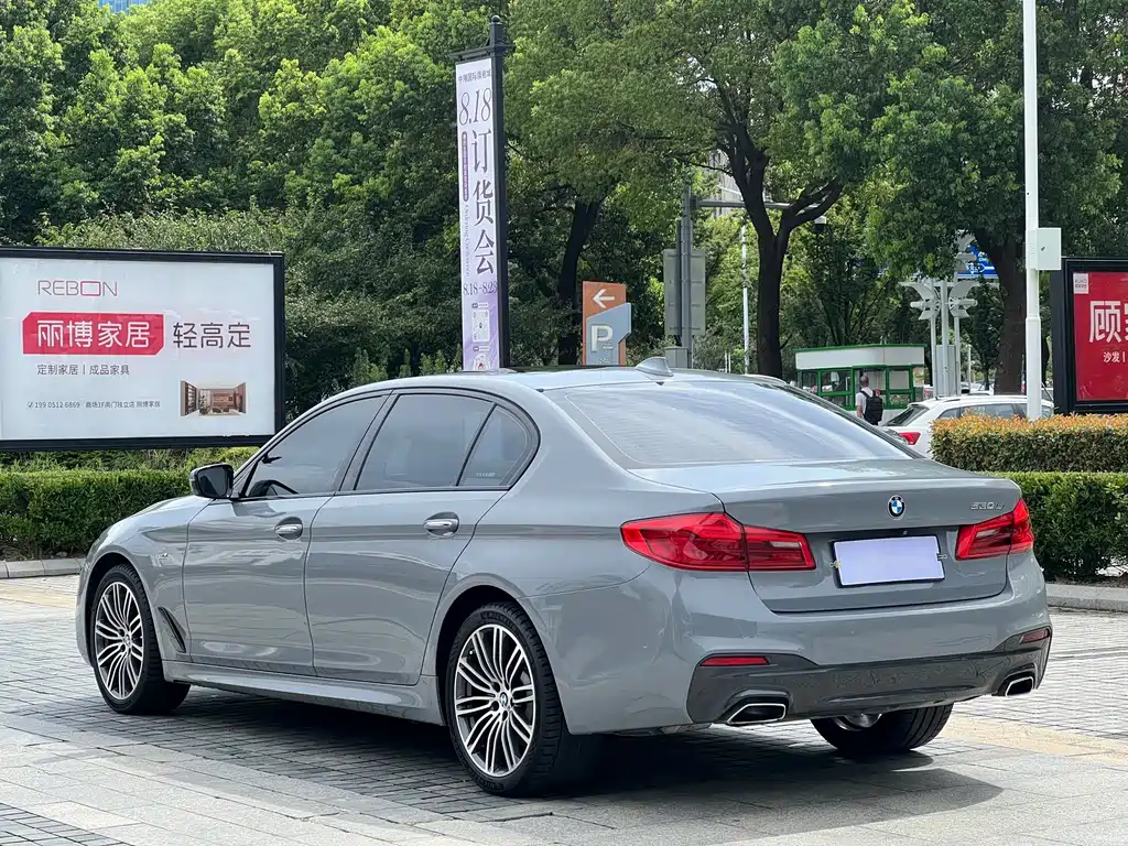 BMW 5 Series 2018 — фото 3
