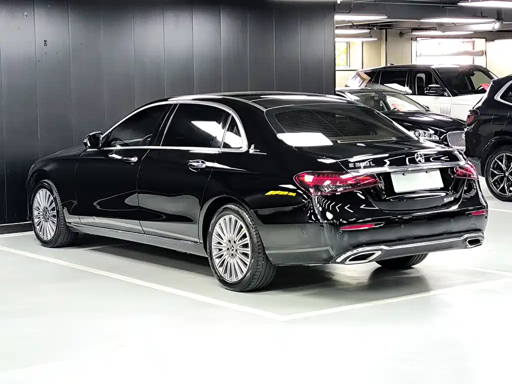 Mercedes-Benz E-Class 2021 — фото 20