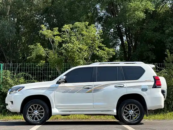 Toyota Prado 2019